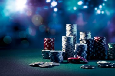 Our dealer manages bets and payouts with transparency on indo 78 Dealer managing chips and cards at indo 78 live studio
